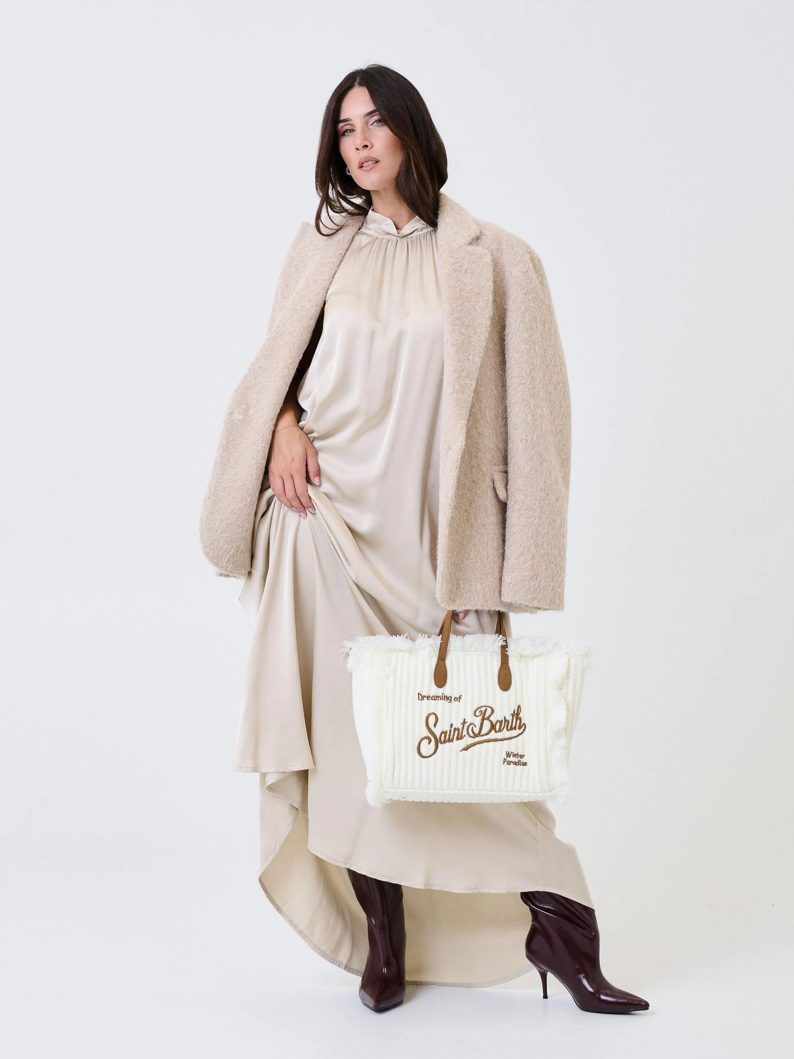 Abito lungo Armoire beige a giro maniche e collo alto - Image 5