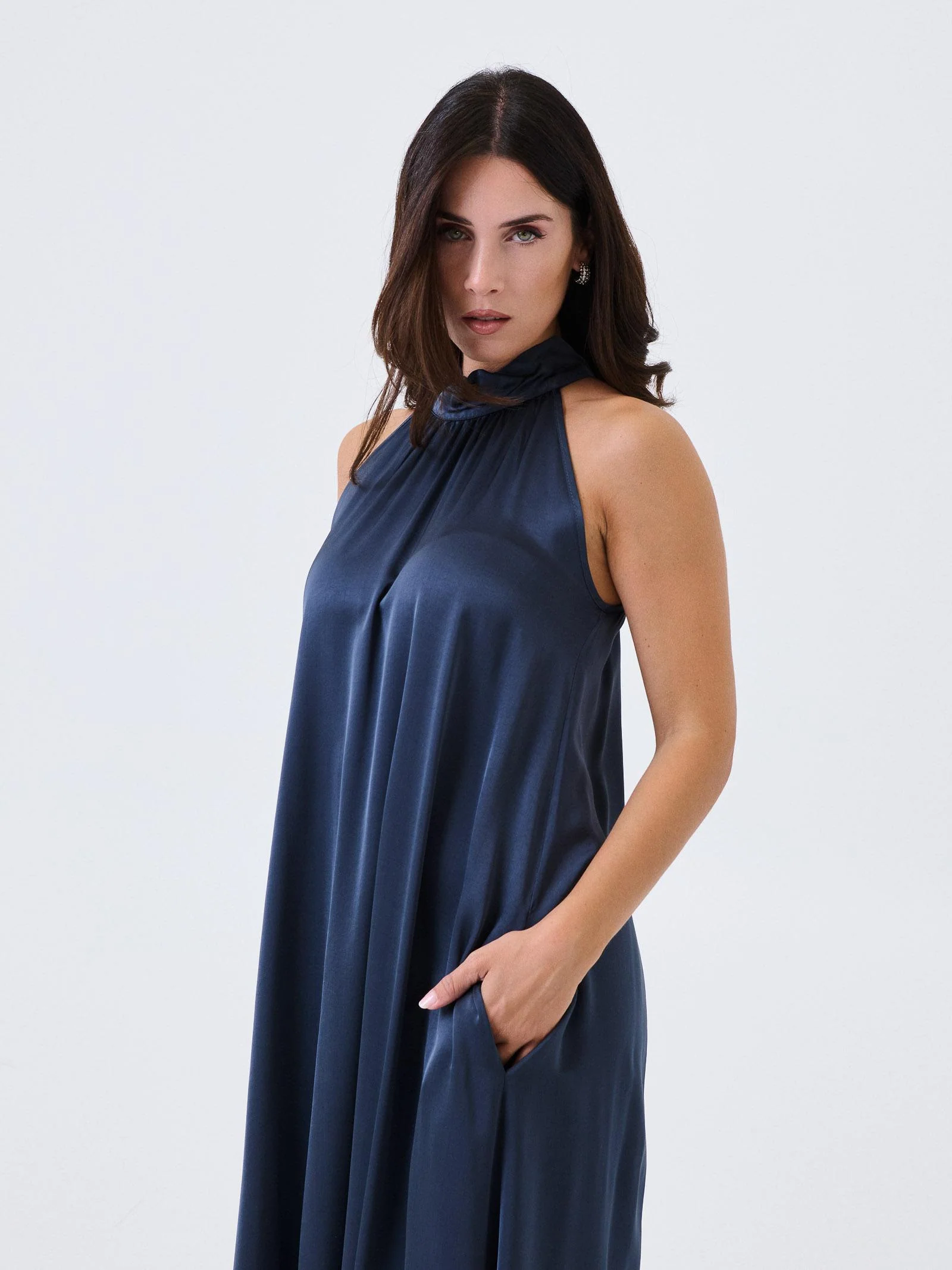 Abito lungo Armoire blu indaco a giro maniche e collo alto - Image 3